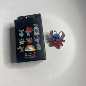 Disney Loungefly Lilo & Stitch Mystery Pin – 626 Stitch